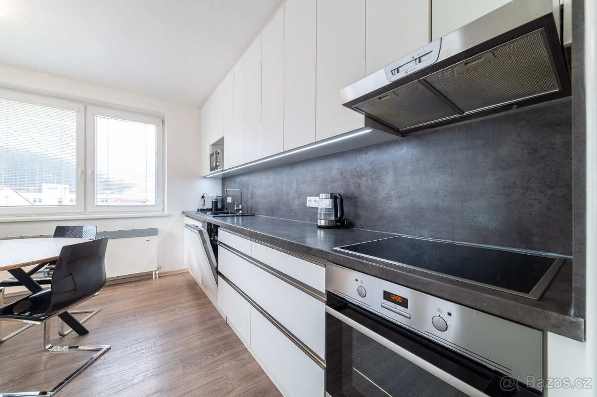 Dům 7+2 | 200m2 | Zlín-Podhoří - 3