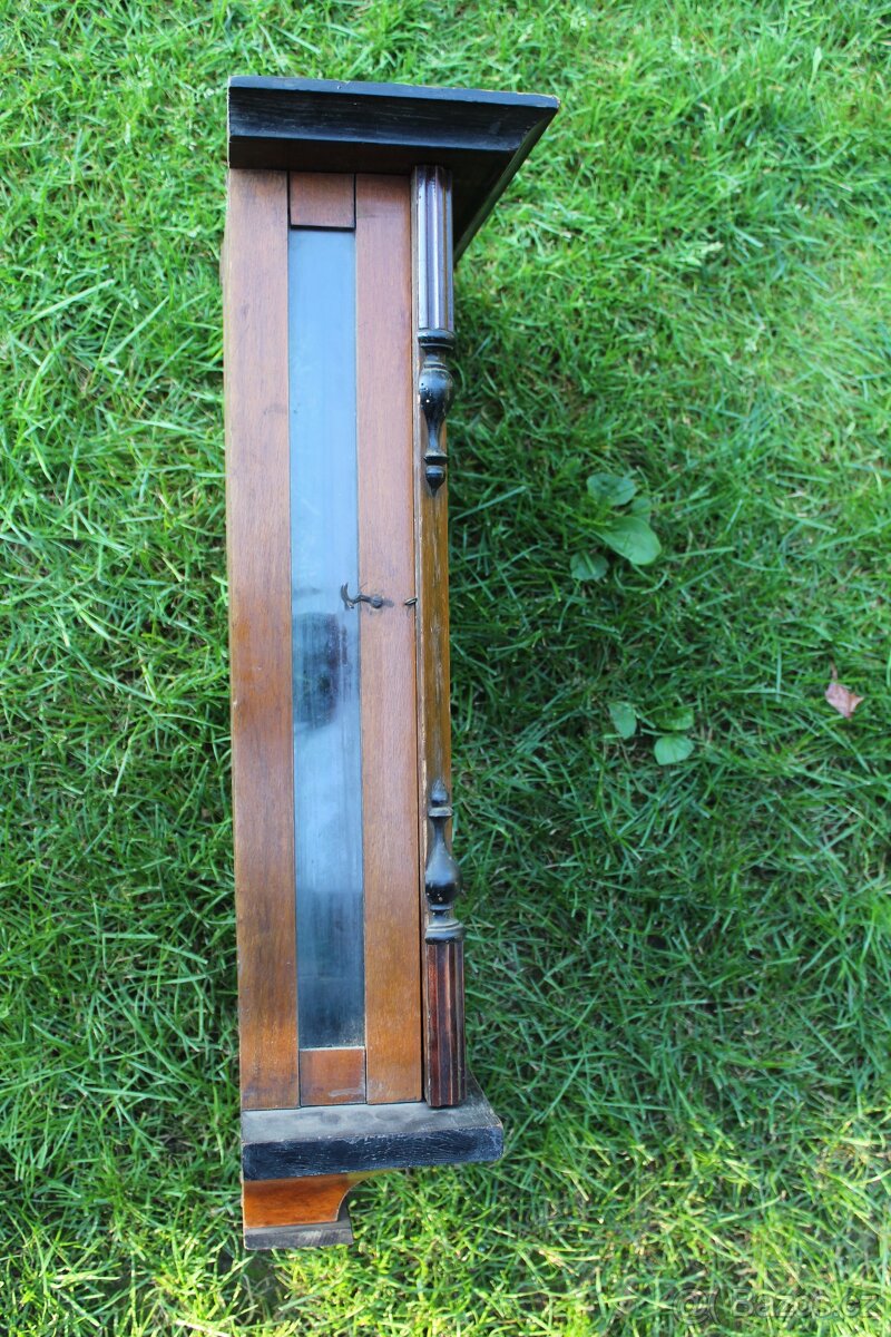 Skříň na pendlovky - 3