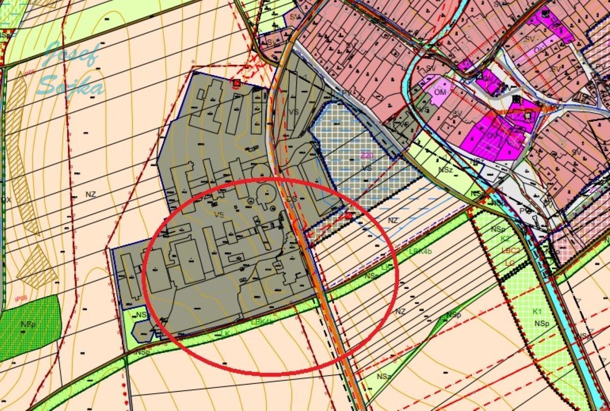 Komerční arál s 2 FVE, Tištín, 150m2 - 10829m2 - 3