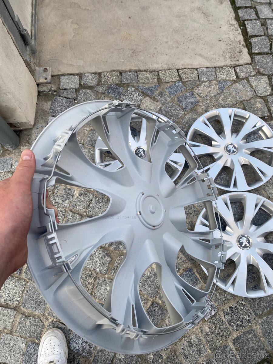 Poklice Peugeot 15 - 3