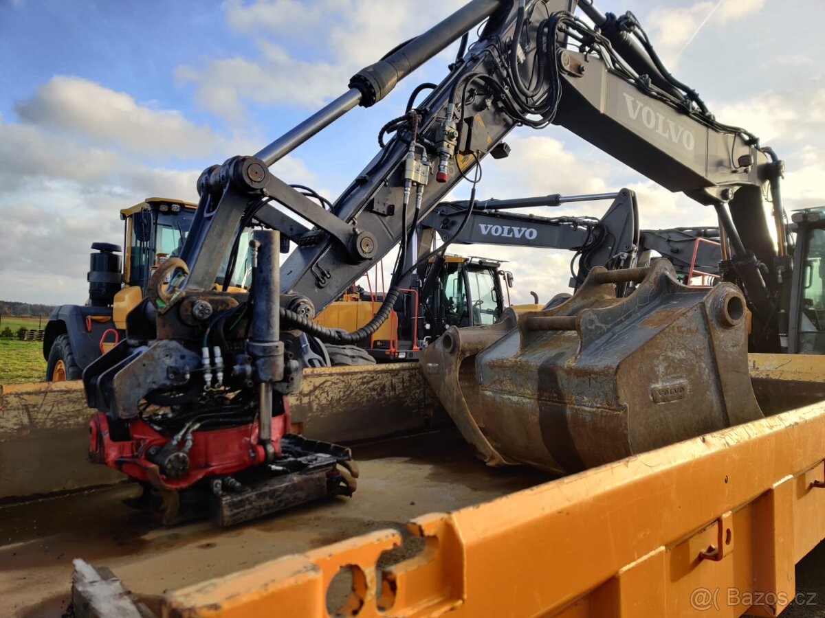 Kolový otočný bagr VOLVO EW 160 E - 3