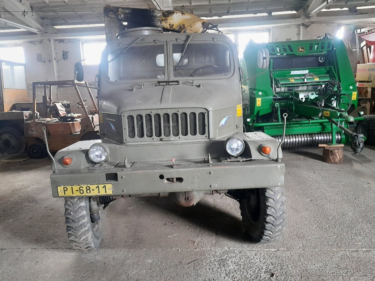 Praga V3S s hydraulickou rukou - 3