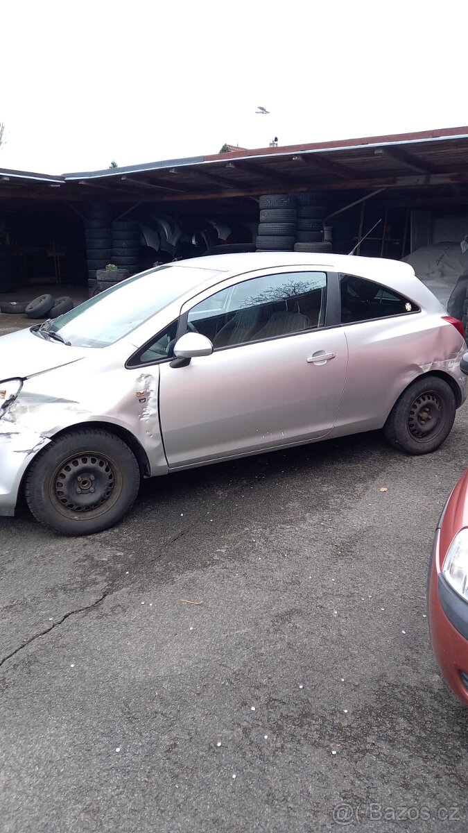 Opel Corsa 1.4 - 3