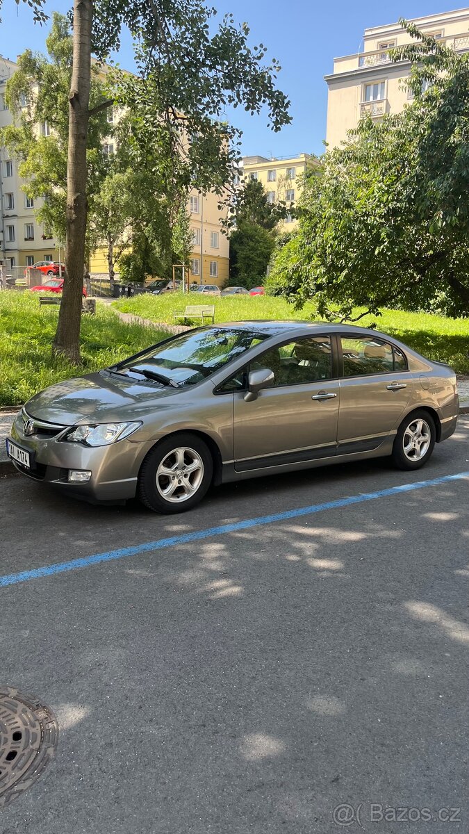 Civic 2007. 1.3 benzin automatická - 3