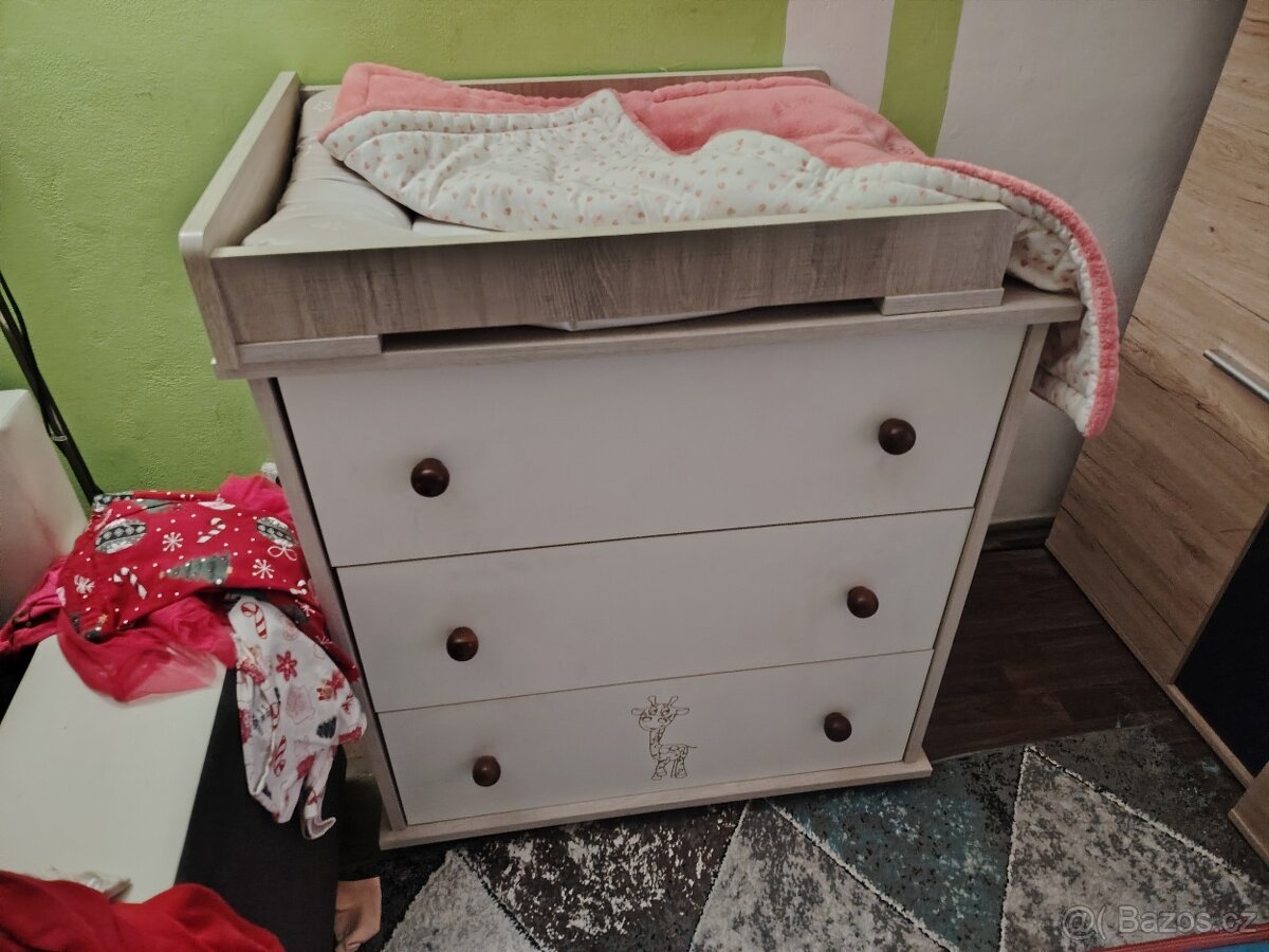 Detska postylka s prebalovaci komodou - 3