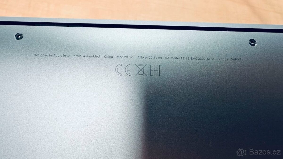 Apple MacBook Air model A2718 - 3
