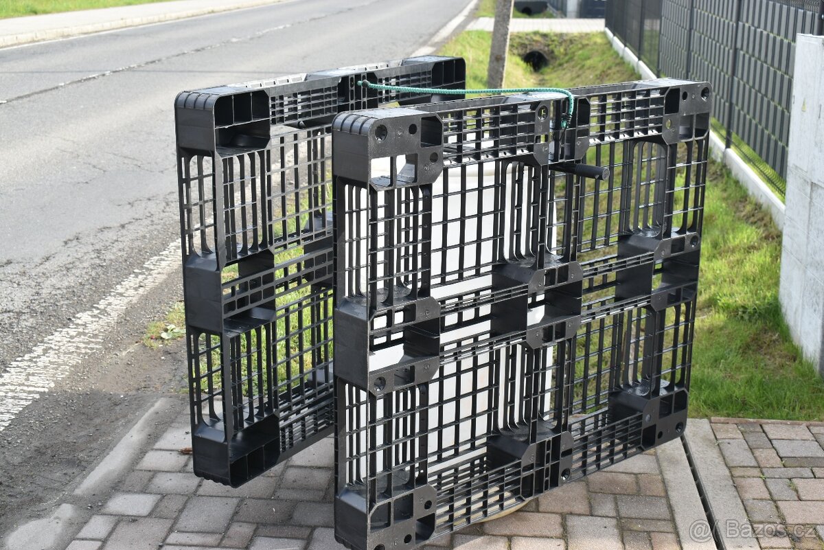 Prodej sudů PVC a plastových palet - 3