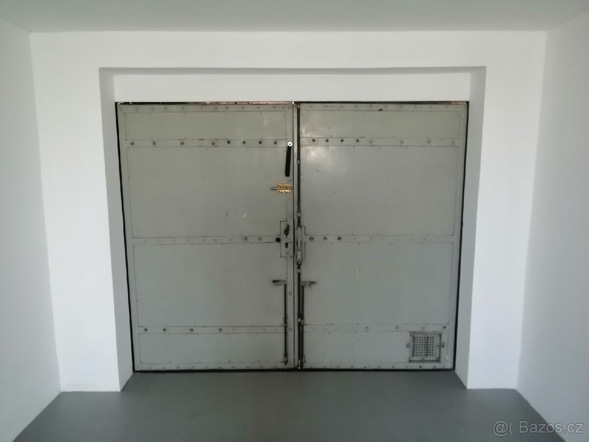 Prodám řadovou garáž - 3