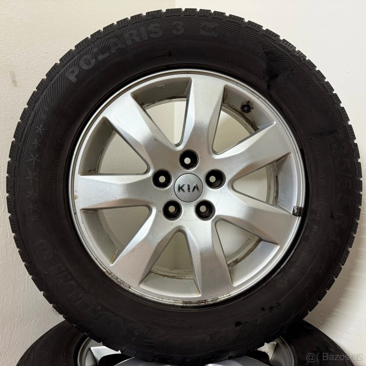 KIA SORENTO 5x114,3 R17 ET41+ZIMNÍ 235/65R17 5/4mm - 3