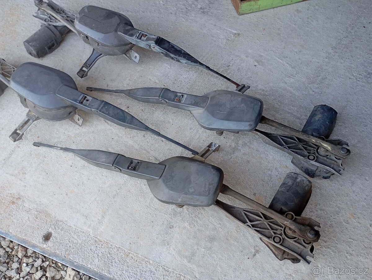 Stěrače předních oken Mercedes Benz W201, W124, W202.. - 3