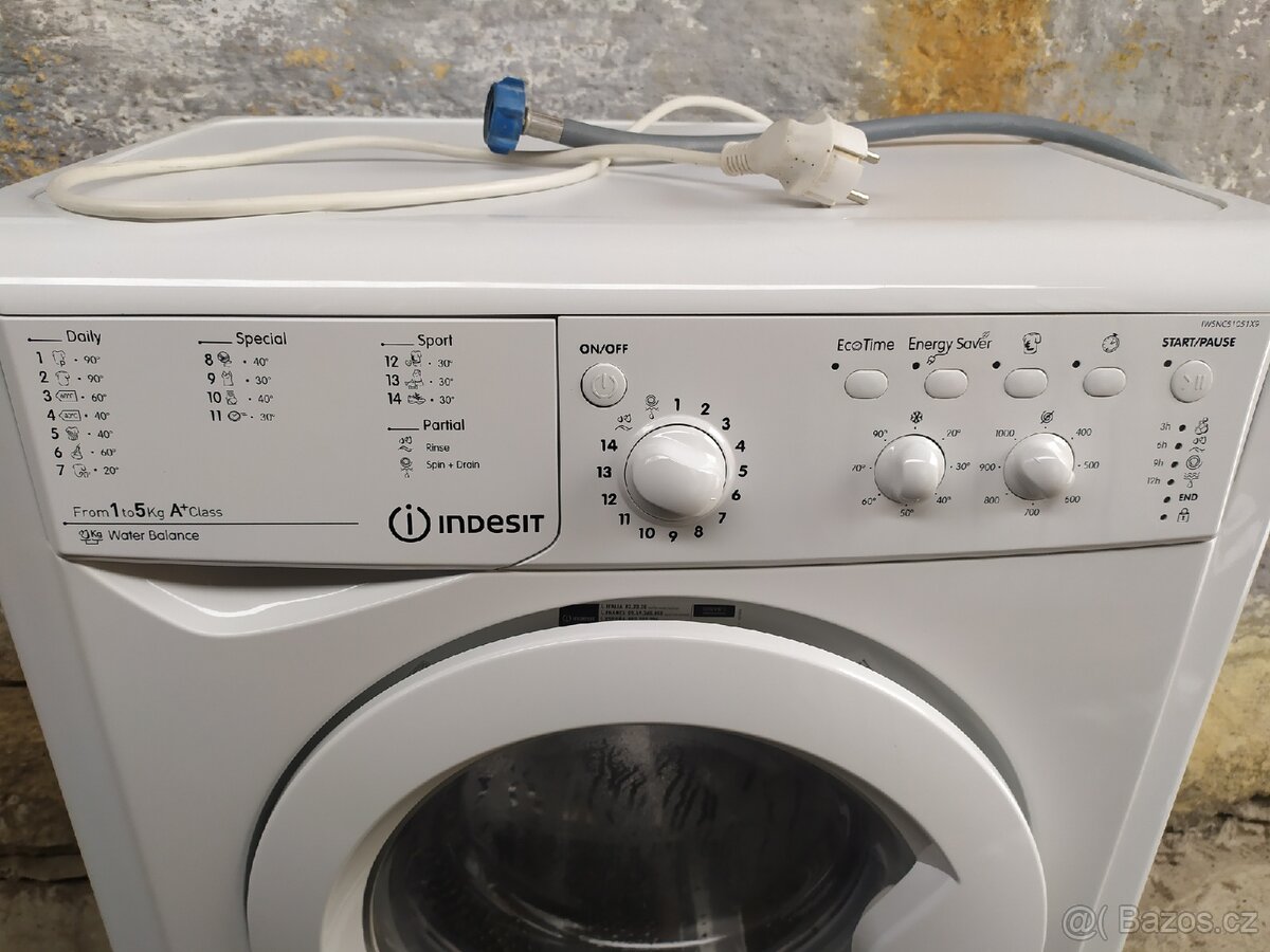 Pračka Indesit - 3