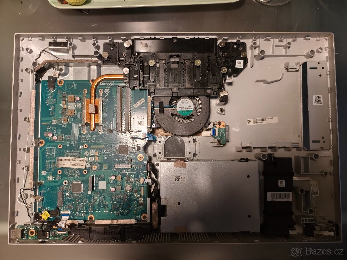 NA DÍLY PC AiO 21,5" Lenovo IdeaCentre 520-22IKU Silver - 3