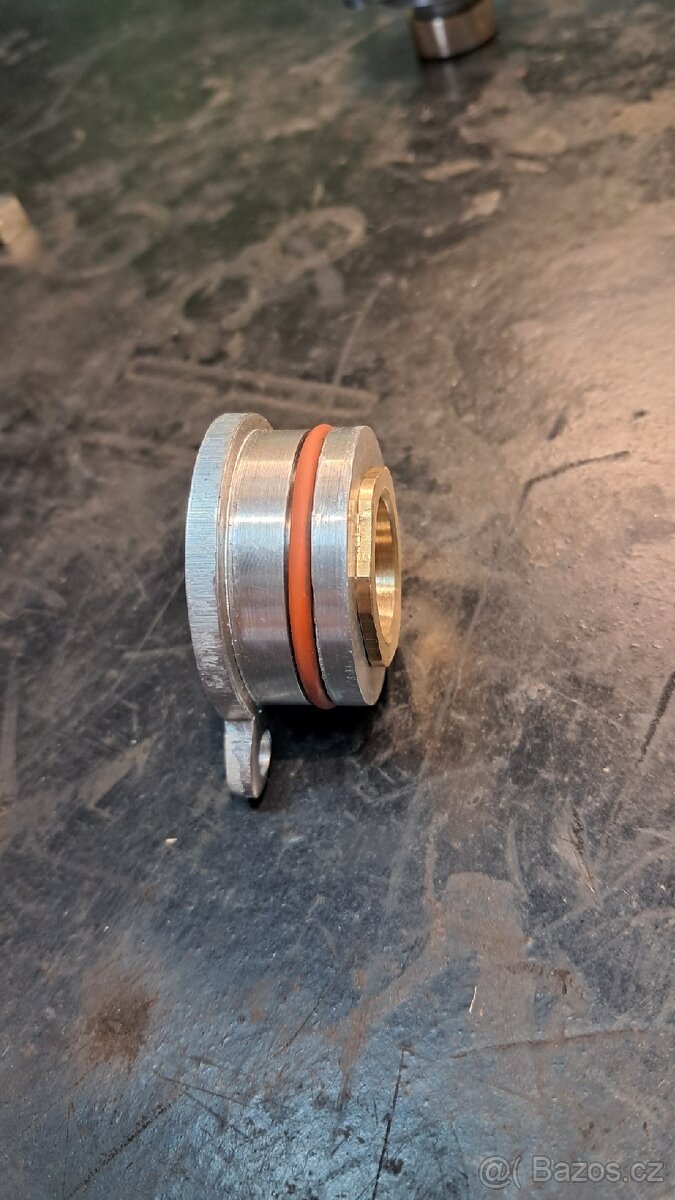 Yamaha DT 125 R X RE víčko přívěry pravé - 3