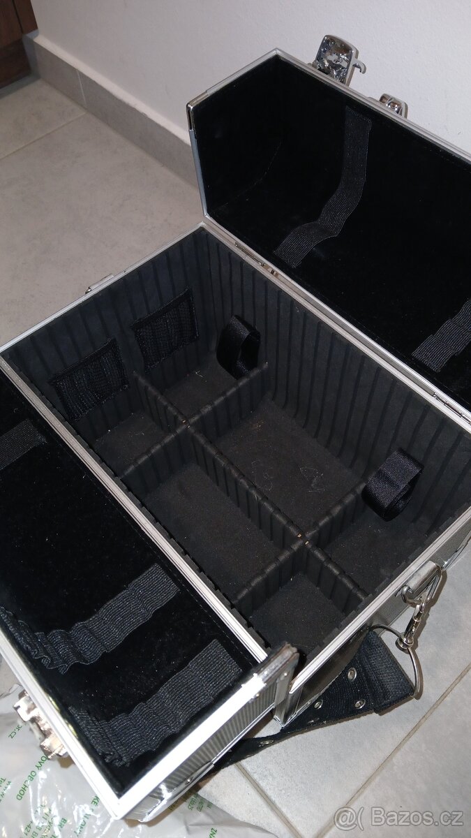 Kadeřnický kufr - 3