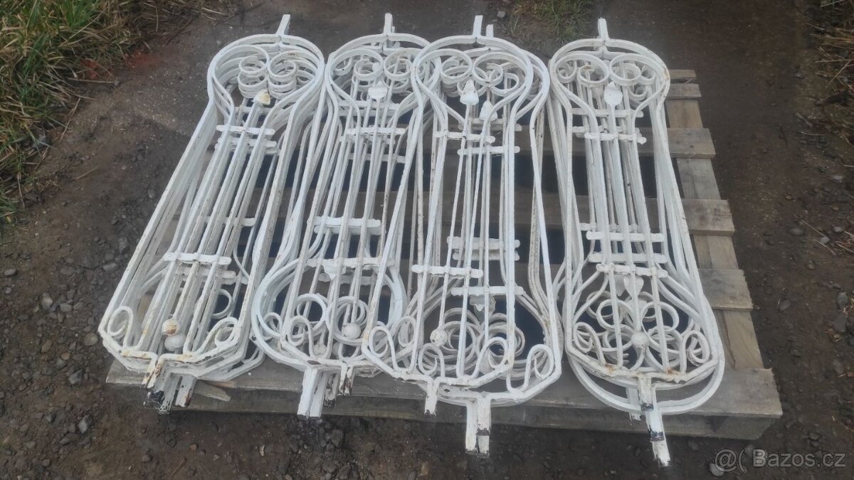Staré železné dílce zábradlí, 19 ks - 3