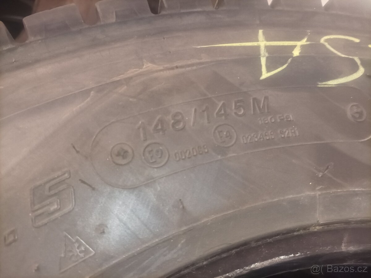 Nové pneu Bridgestone 275 70 22,5 - 3