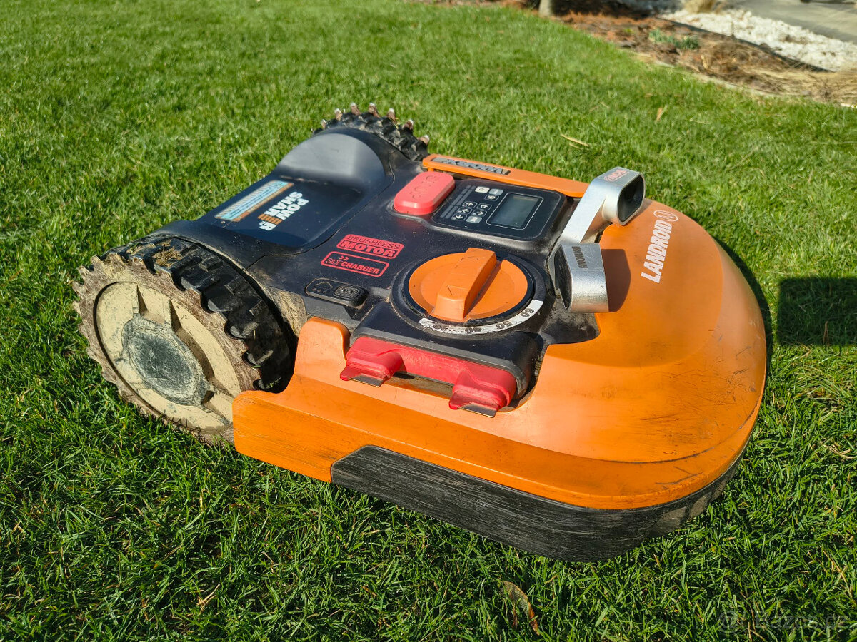 Robotická sekačka Worx Landroid M700 WR142E + kabel - 3