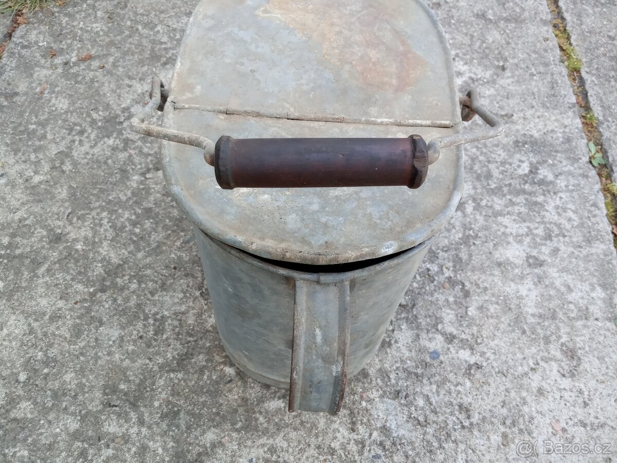 Plechová konev - 3