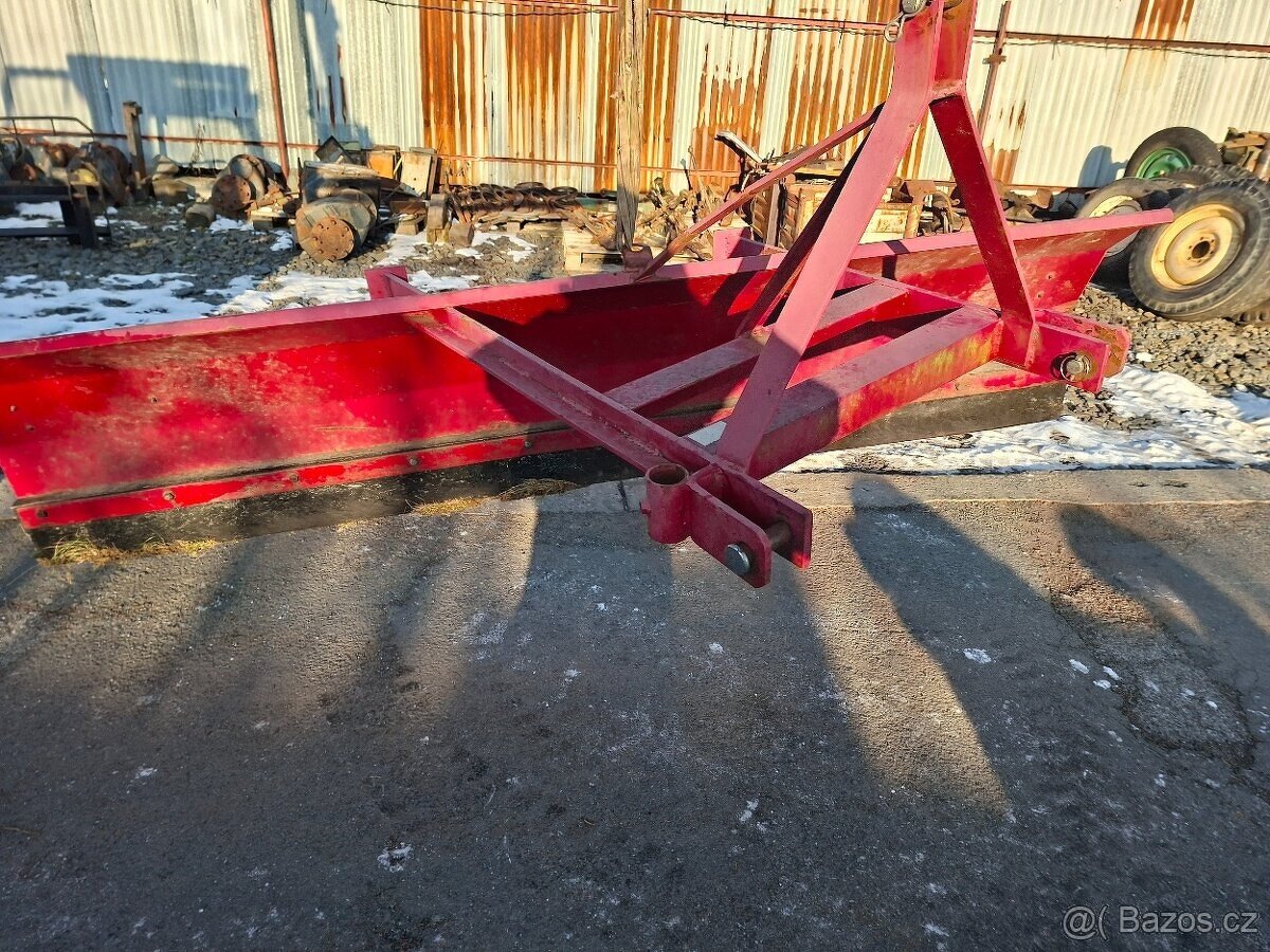 Sněhová radlice za traktor - 3