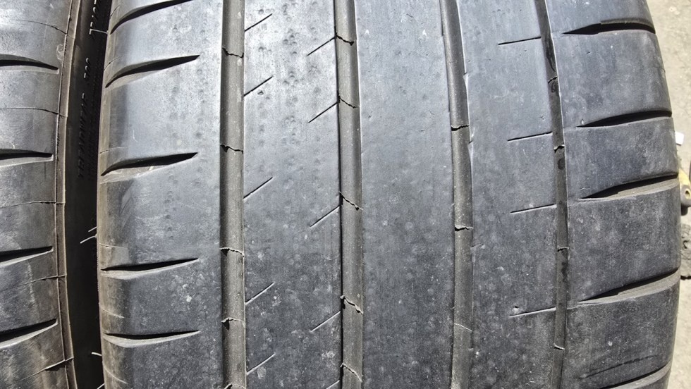 Letní pneu 255/35/19 Michelin - 3