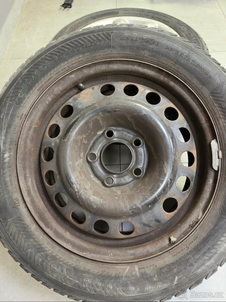 Sada disků R15 vč. poklic - 3