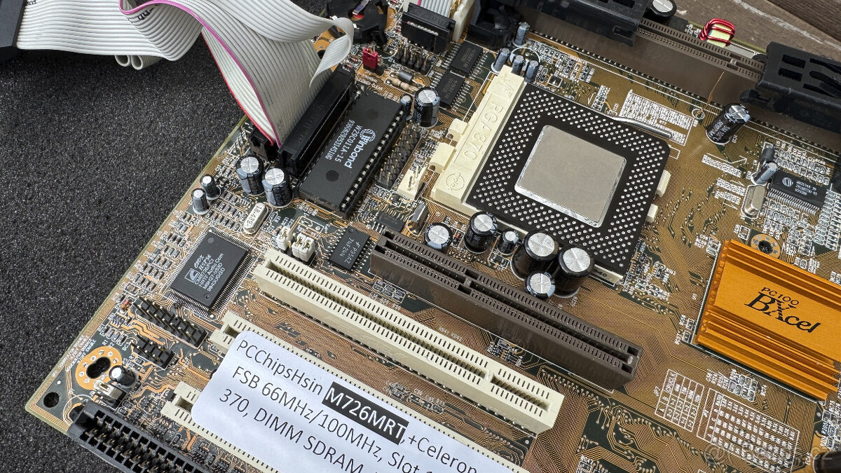 RETRO deska PCChips - M726MRT - Socket 370 a Slot 1 - 3