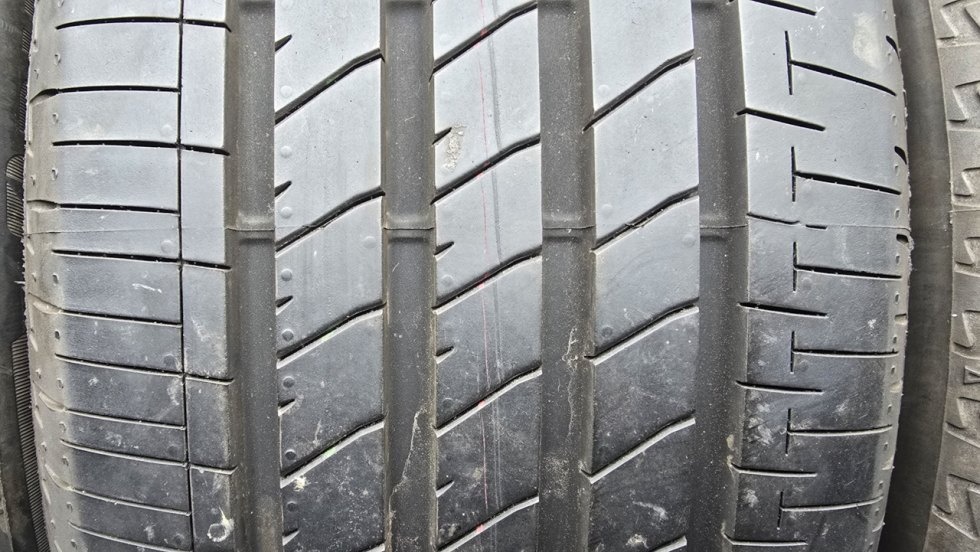 Letní pneu 215/45/18 Bridgestone - 3