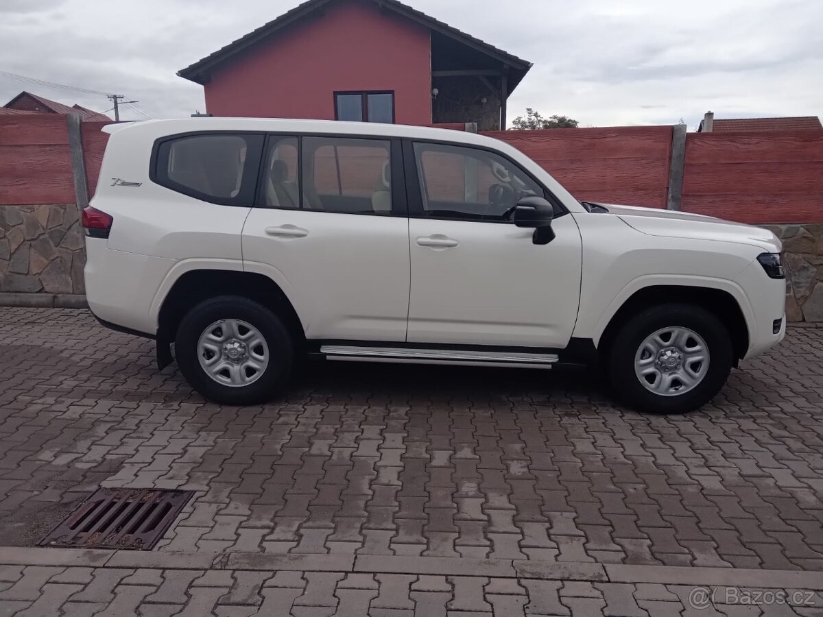 Land Cruiser LC 300 GX DIESEL 3,3L,10AT,305 PS, 45 000 km