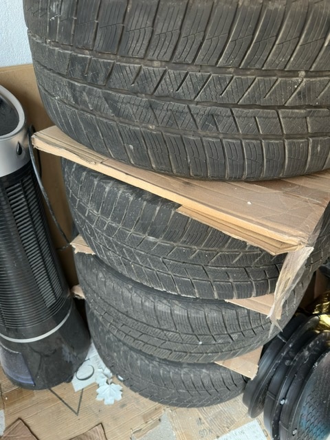 BMW E70, E71, Zimni sada 255/50 R19 - 3