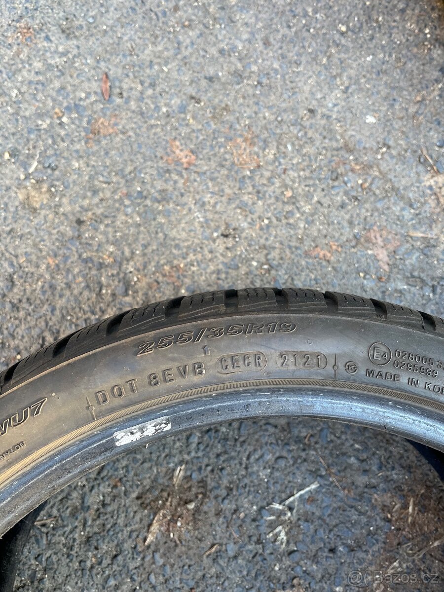 Zimni pneu 225/40 R19 - 3