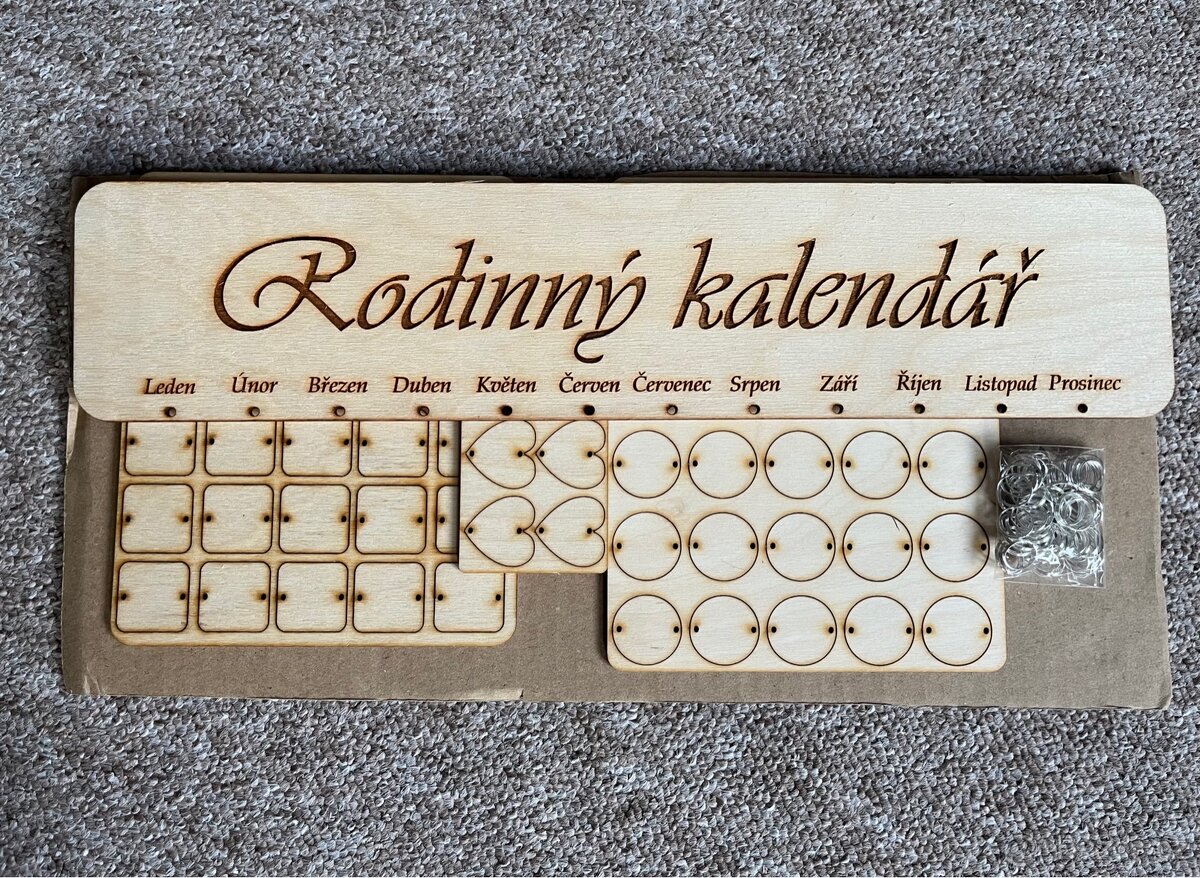 Dřevěný rodinný kalendář - 3