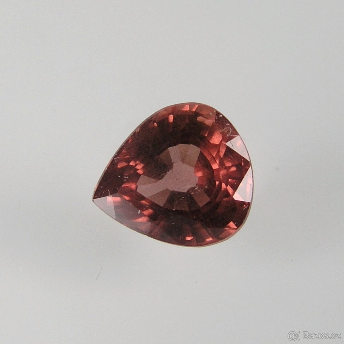 Granát Malaya -0,89 ct. - 3