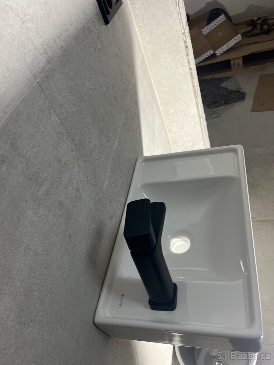 LAUFEN FIORA umývátko 45 cm, s přepadem - 3