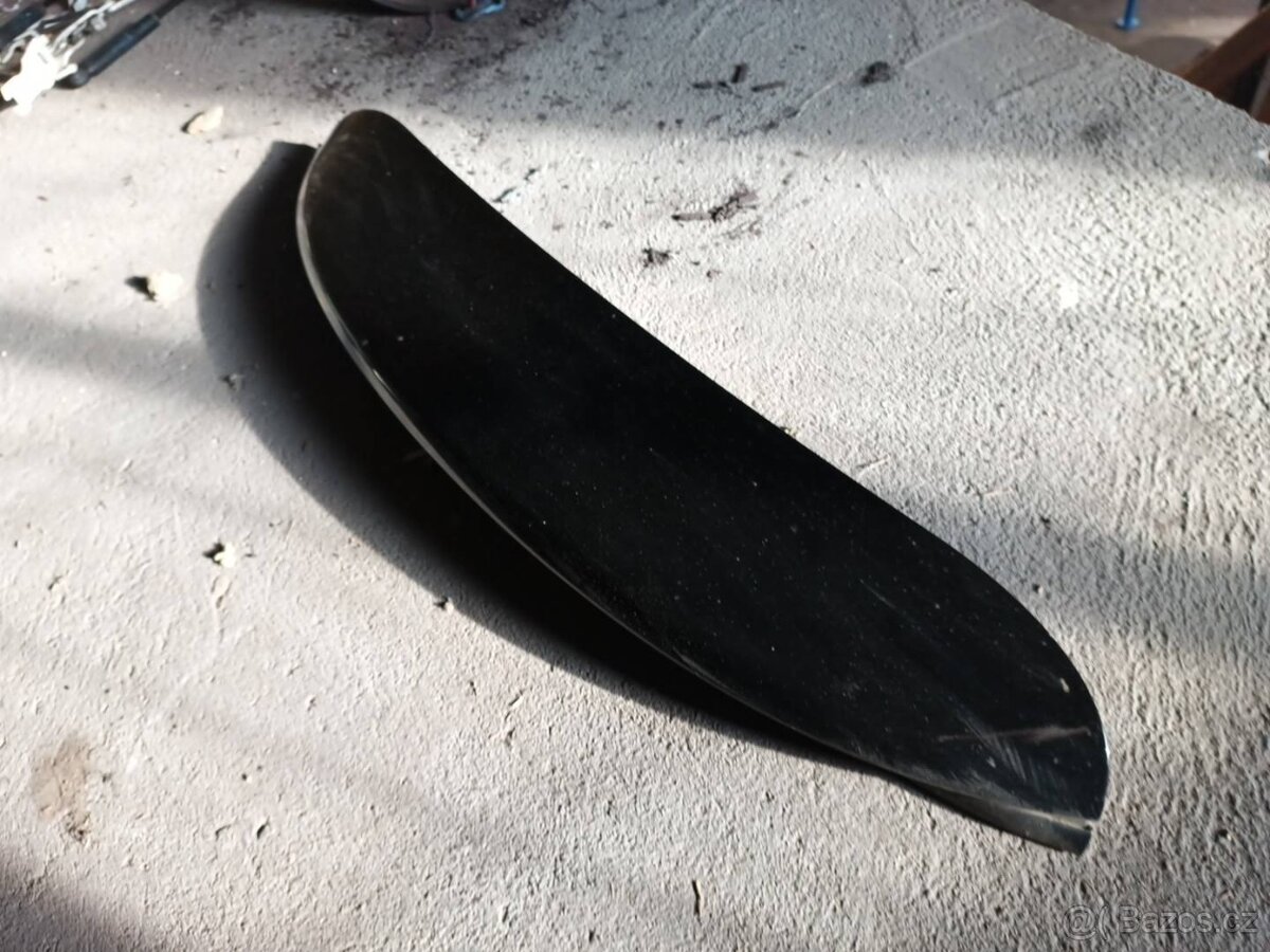 Střešní spoiler zvýšený na Mini r56 - 3