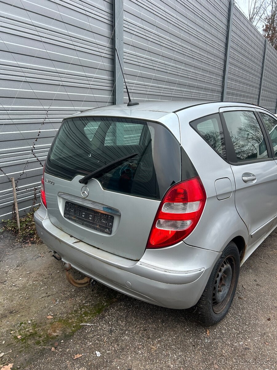 MERCEDES BENZ A 200 - 3