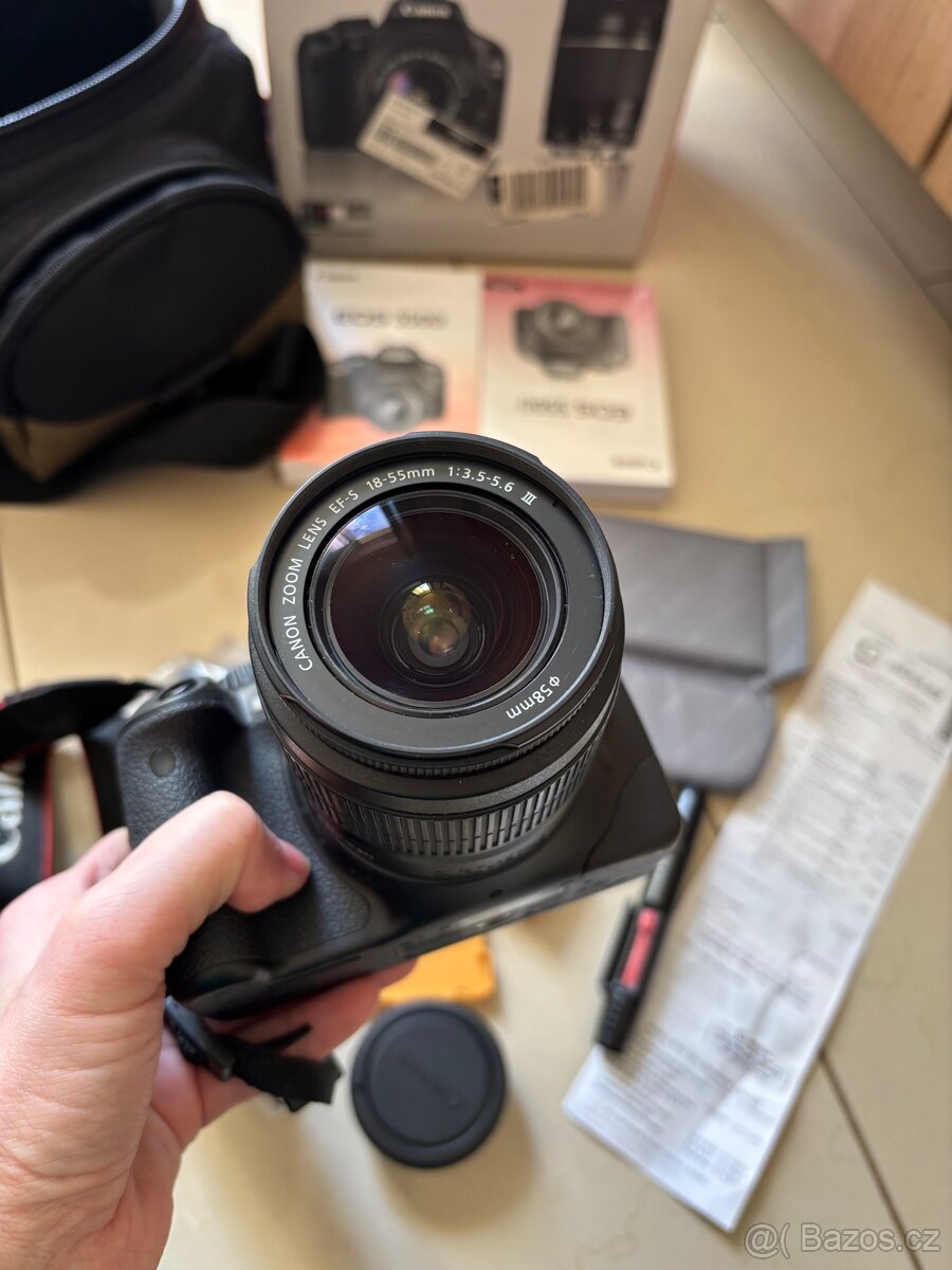 Zrcadlovka Canon EOS 550 D - 3