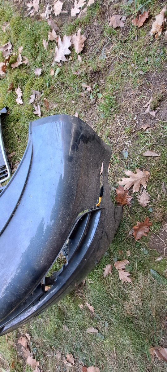 Maska chladiče audi a4-b7 - 3