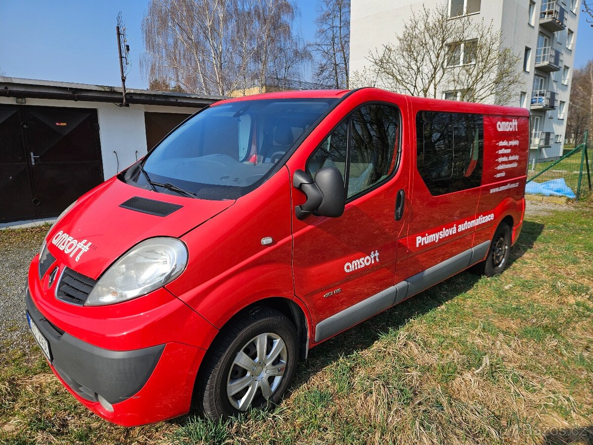 Renault Trafic 2.0 dCi, 84 kW, 6 míst, 2013 - 3