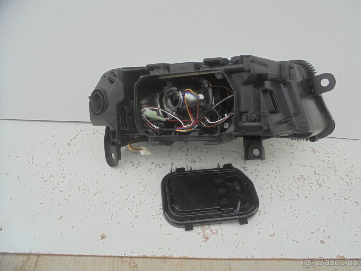 AUDI A6 4F2 / 4F5 - LEVÉ světlo D3S ,H7 LED - 3