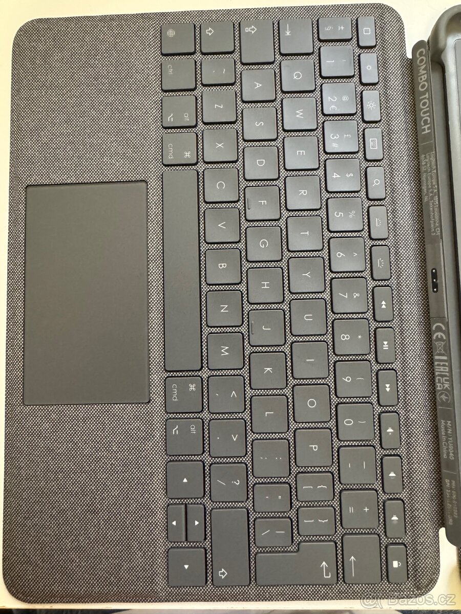 Logitech Combo Touch pro iPad 10.2" (7., 8. a 9. Gen) - UK - 3