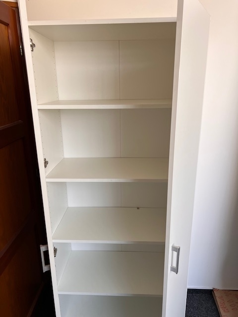 Kancelářský nábytek 4-5 lidí - Praha 9 - 3