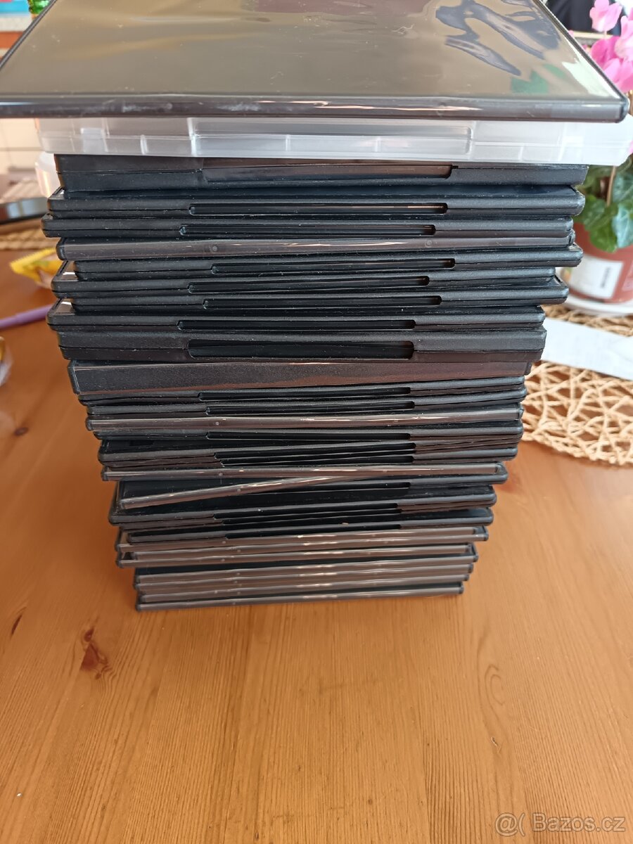 Prodám obaly na CD - 3