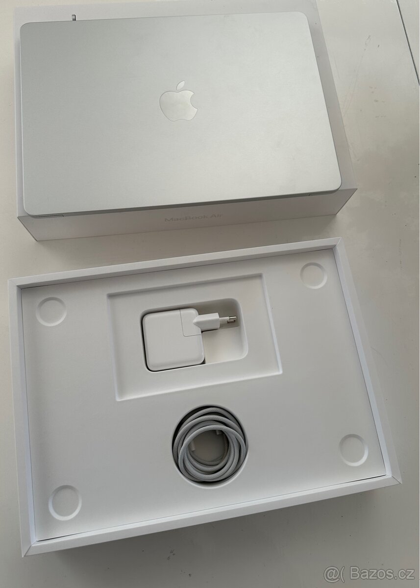 Prodám Apple Mac 2022, M2, 16GB - TOP stav - 3