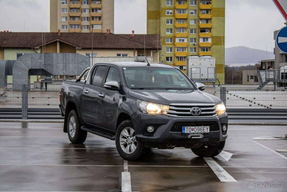 Toyota Hilux 2.4 D-4D Active A/T | 4x4 | - 3