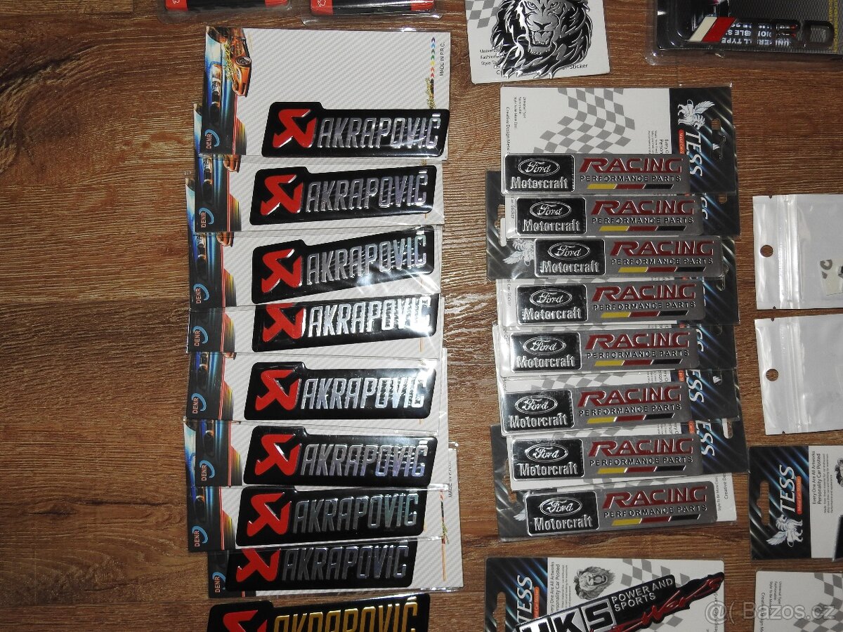 Loga emblémy nápisy kovové Nové - 3