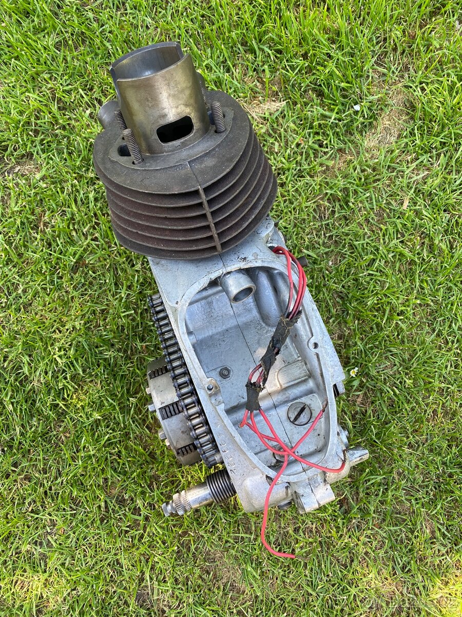 ČZ 150 Motor / Polomotor - 3