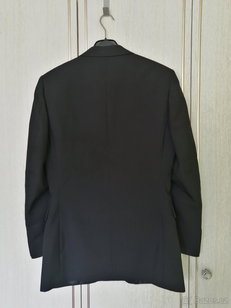 Černý oblek - 3