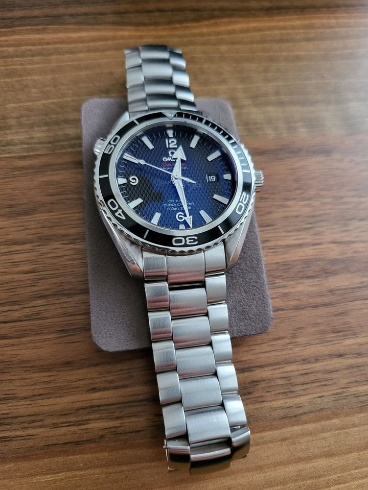 Omega Seamaster Planet Ocean edice James Bond 007 - 3