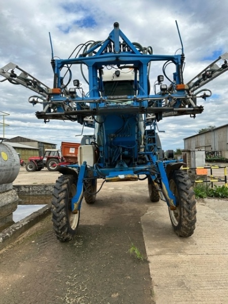 Samochodný postřikovač Matrot M24D - 3