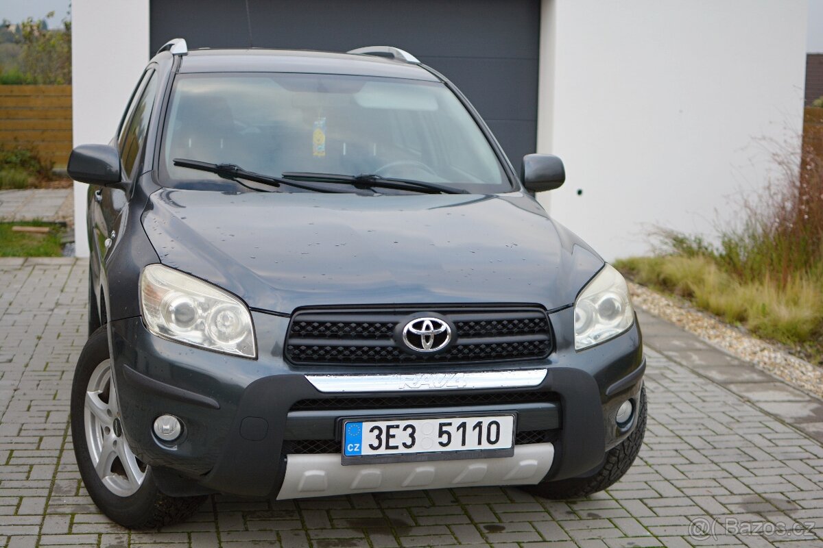 Toyota Rav4 2.2D 100kW, 4x4, SUV, Manual - 3